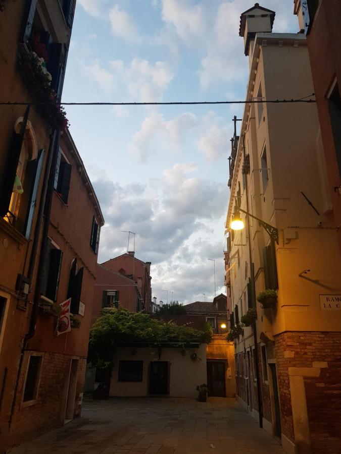 Golden Place Venezia Esterno foto